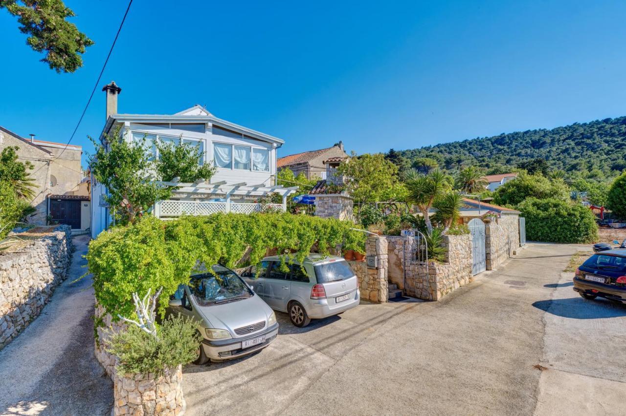 Apartment Neno - Terrace & Parking Veli Losinj Luaran gambar