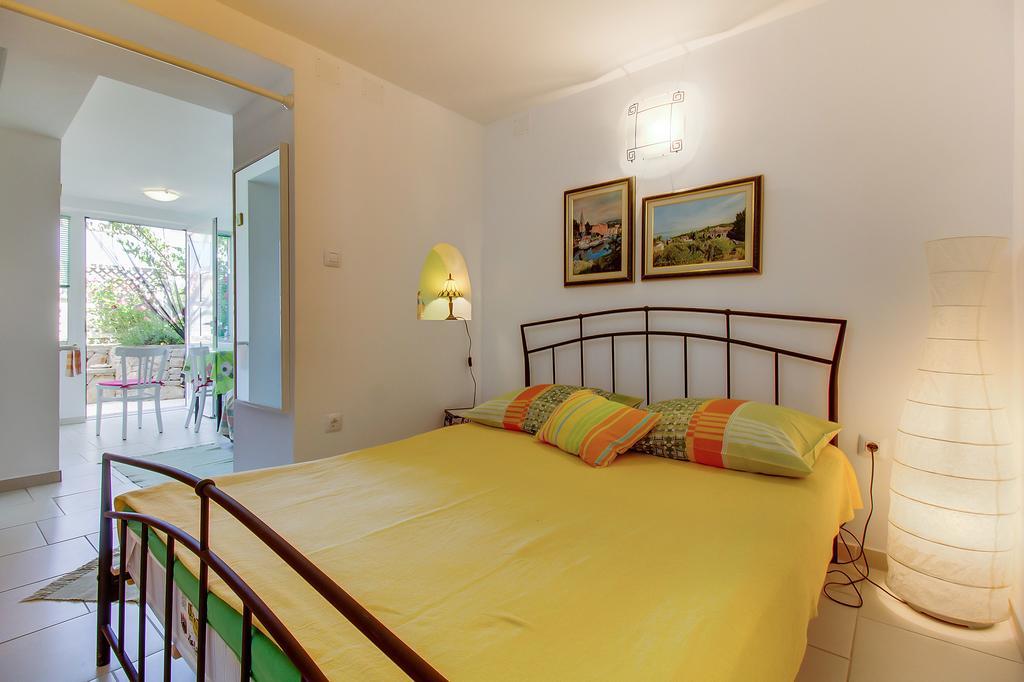 Apartment Neno - Terrace & Parking Veli Losinj Luaran gambar
