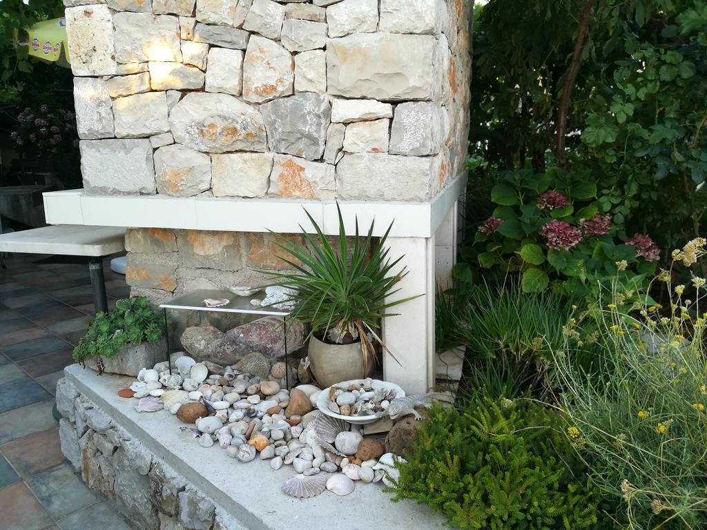 Apartment Neno - Terrace & Parking Veli Losinj Luaran gambar