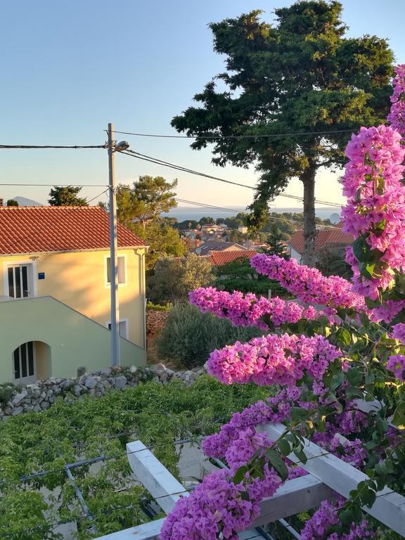 Apartment Neno - Terrace & Parking Veli Losinj Luaran gambar