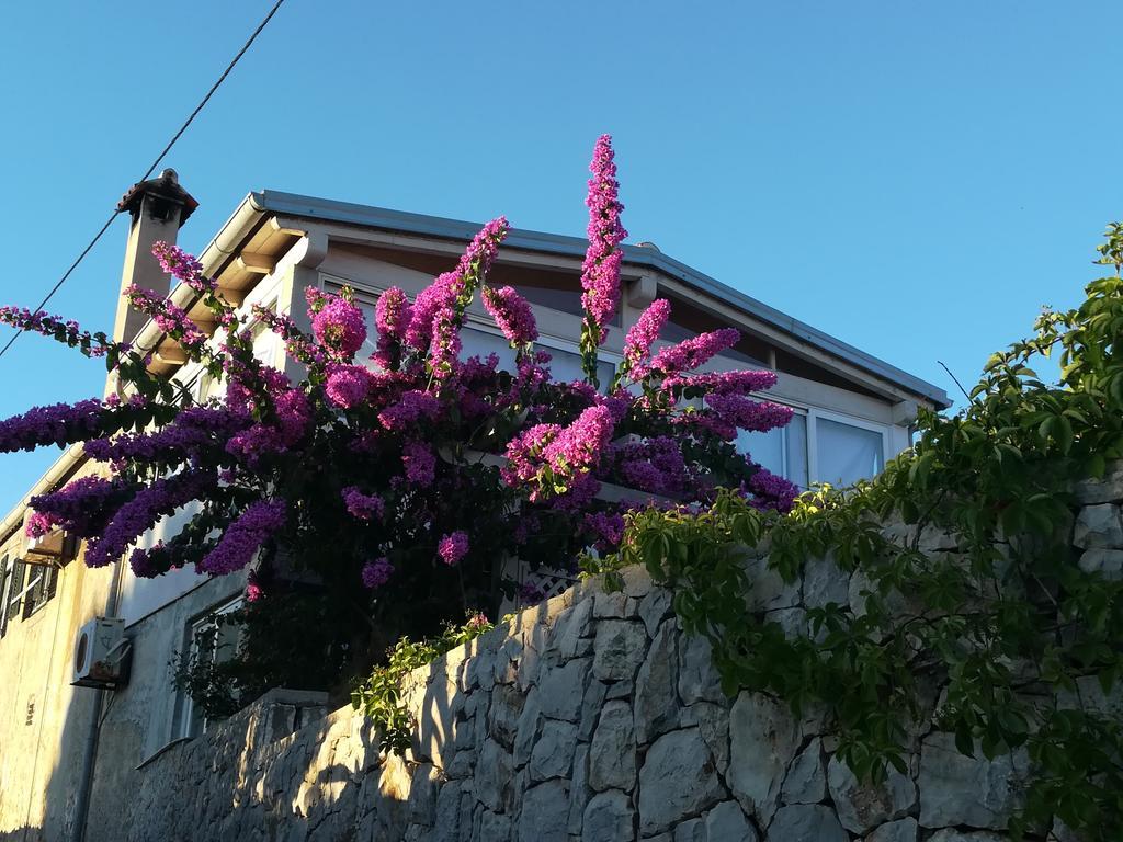 Apartment Neno - Terrace & Parking Veli Losinj Luaran gambar